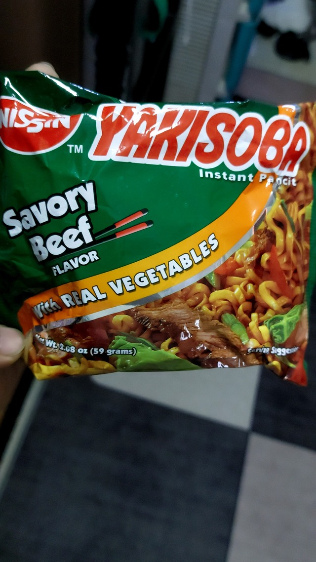 Yakisoba instant pancit savory bee flavor