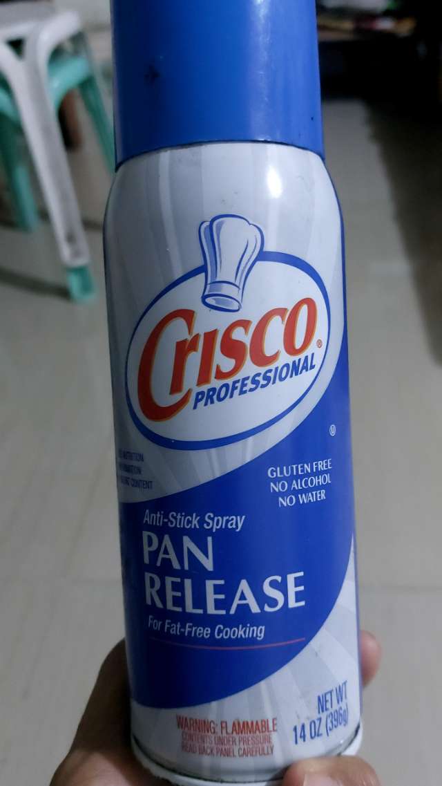 Crisco professional anti-stick spray pan release for fat-free cooking