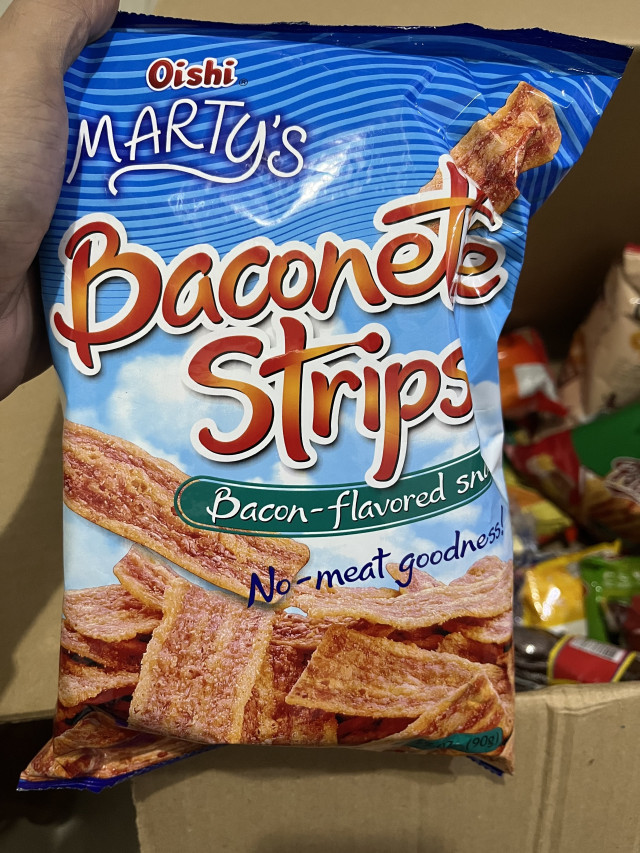 oishi marty's baconette strips bacon-flavored snack no-meat goodness!