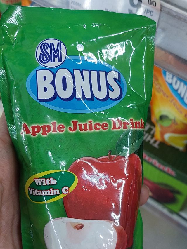 SM BONUS Apple Juice Drink with vitamin c