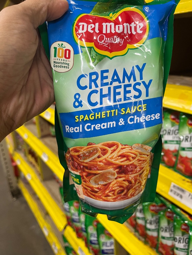 Del monte creamy & cheesy spaghetti sauce real cream & cheese