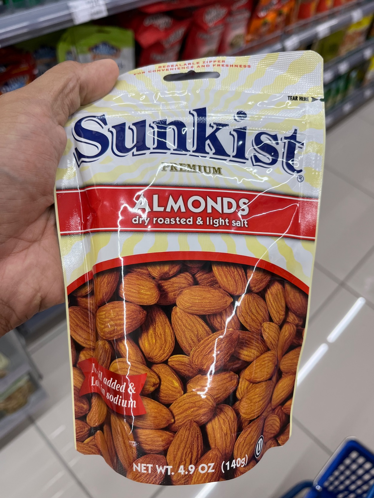 Sunkist premium almonds dry roasted & light salt