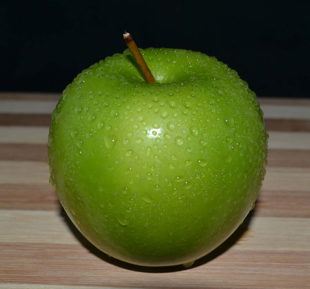 Apple, green