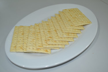 Cracker, salted