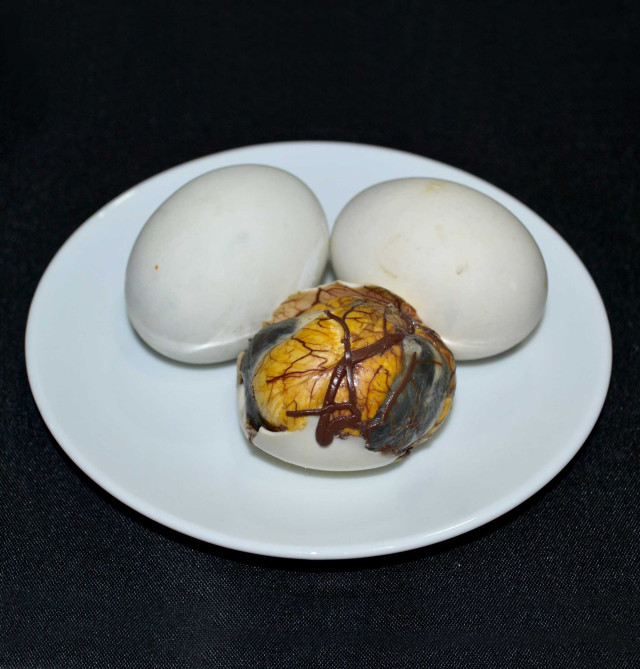 Egg, duck, fertilized, boiled