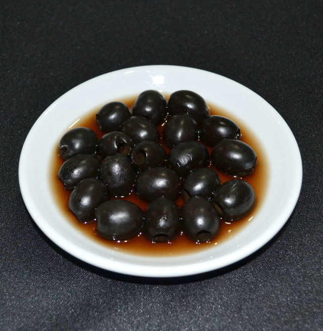 Olive, ripe, in brine