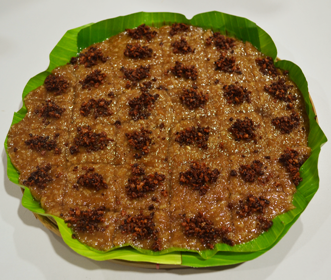 Rice cake (glutinous), biko, w/ grtd coconut topping