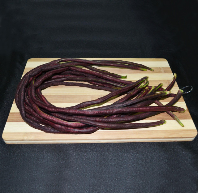 String/Yard long bean pod, red